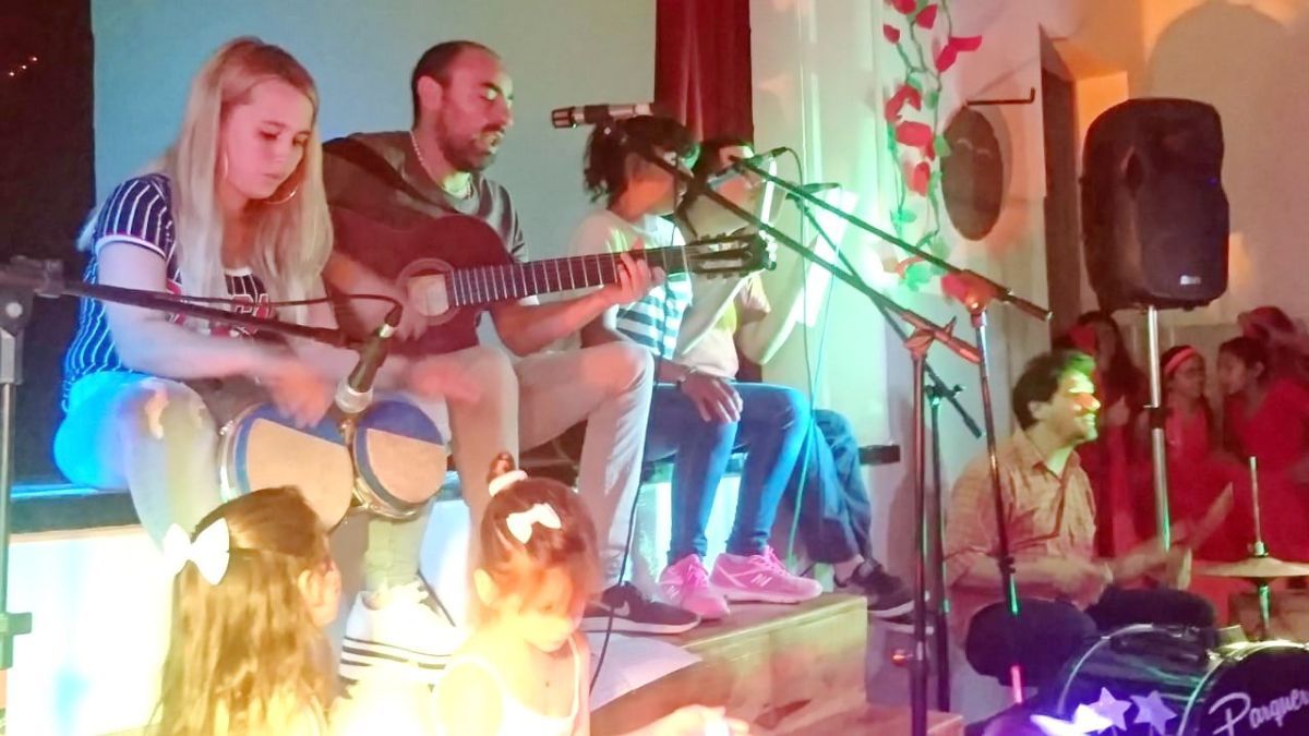 Con  la muestra "Leyendas", la Escuela de Estética cerró el año