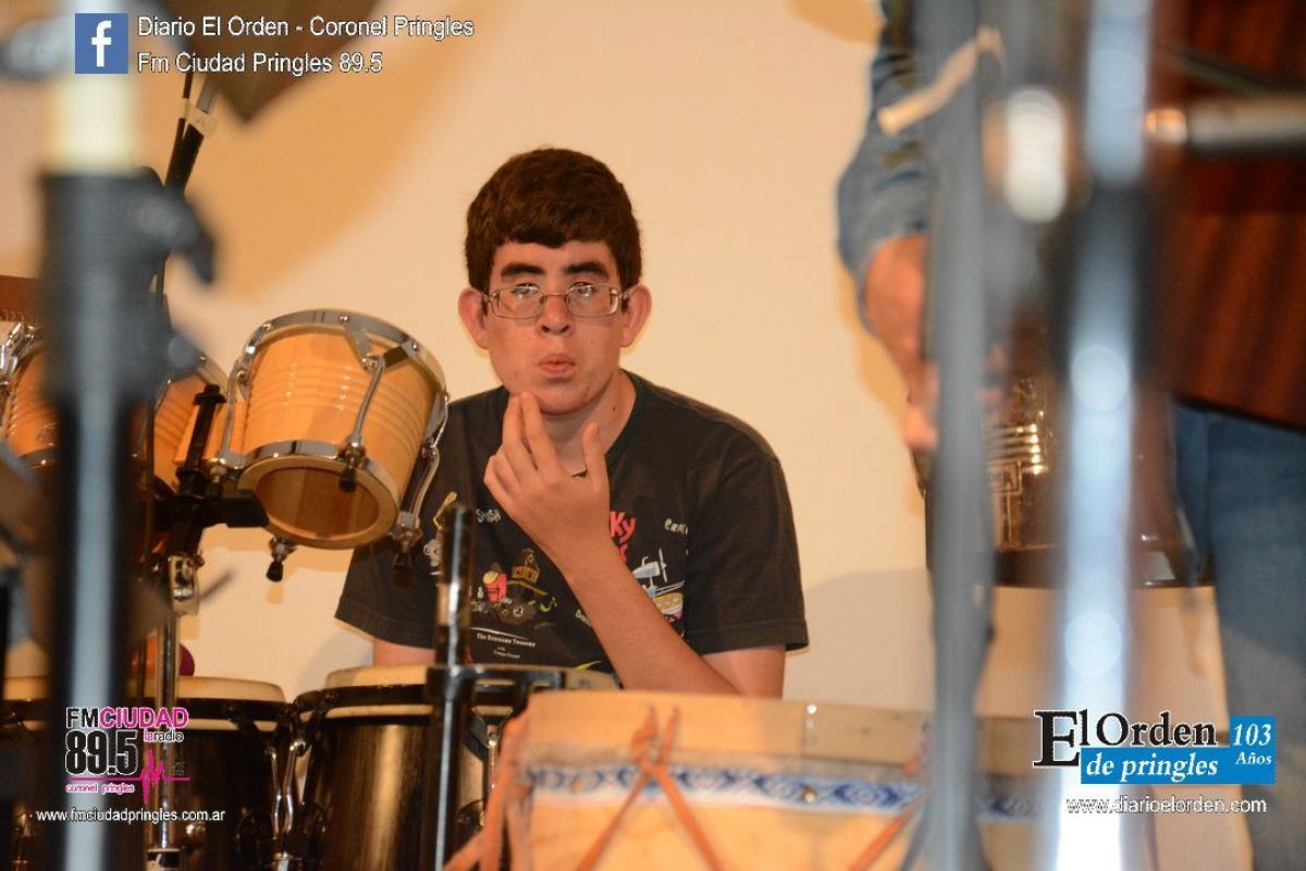 Alumnos de la Escuela de  Música realizaron su cierre anual