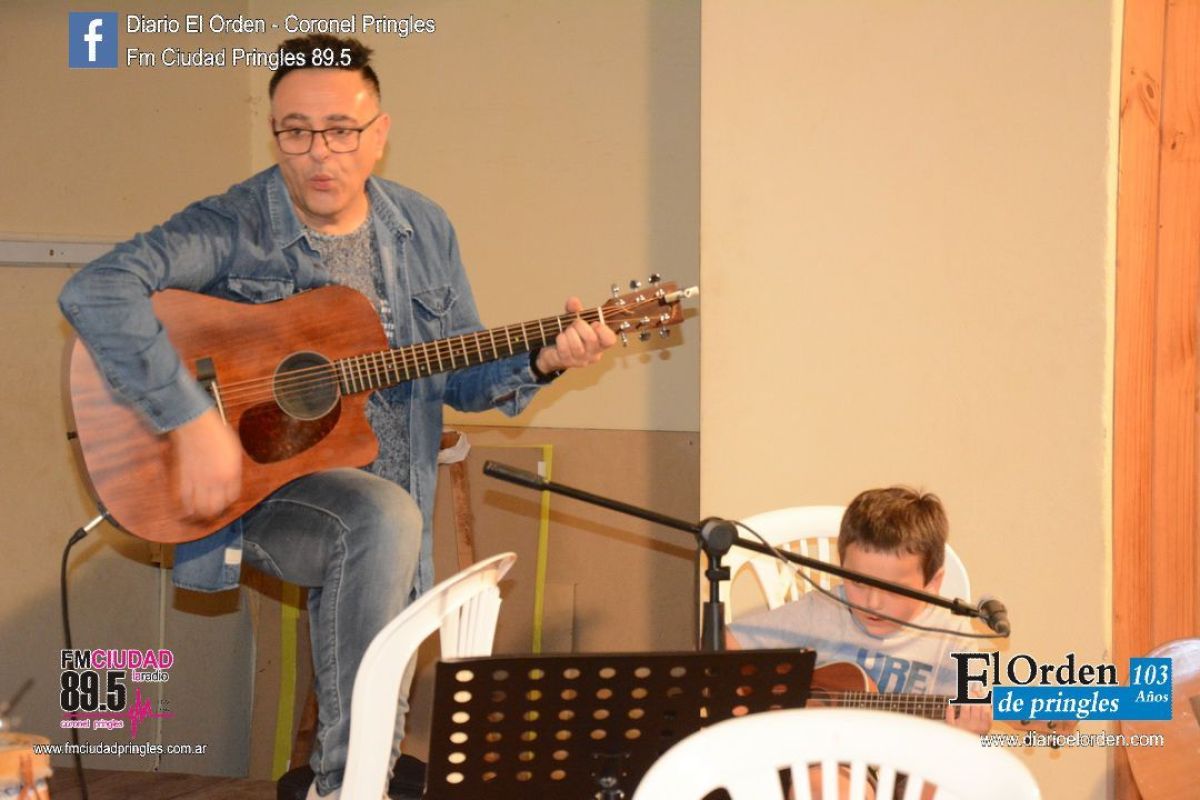 Alumnos de la Escuela de  Música realizaron su cierre anual