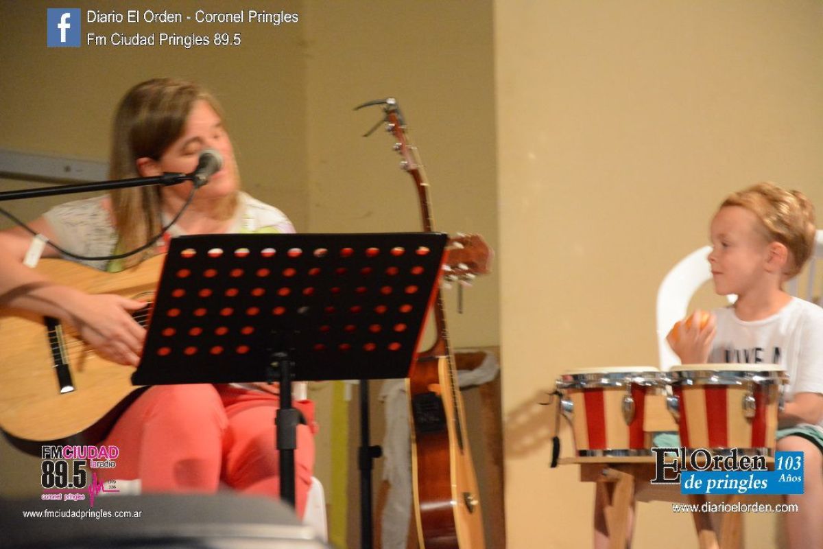 Alumnos de la Escuela de  Música realizaron su cierre anual