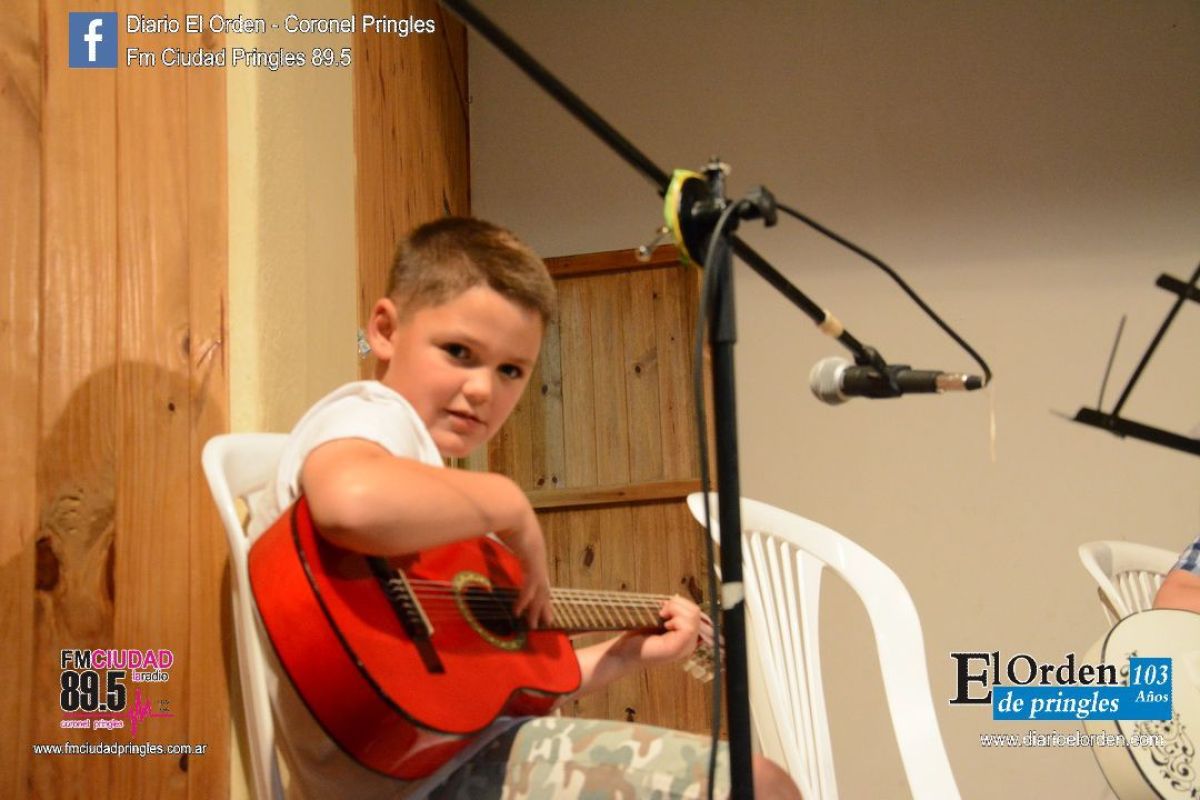 Alumnos de la Escuela de  Música realizaron su cierre anual