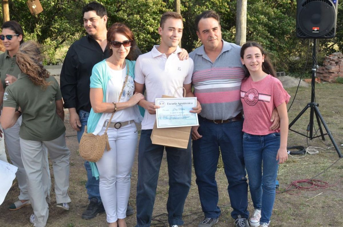 Acto de colación de alumnos de 7º año de la Escuela Agrotécnica