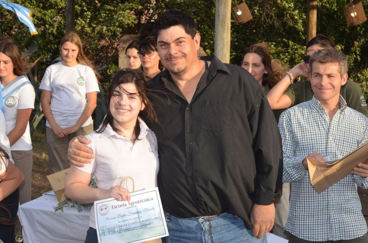 Acto de colación de alumnos de 7º año de la Escuela Agrotécnica