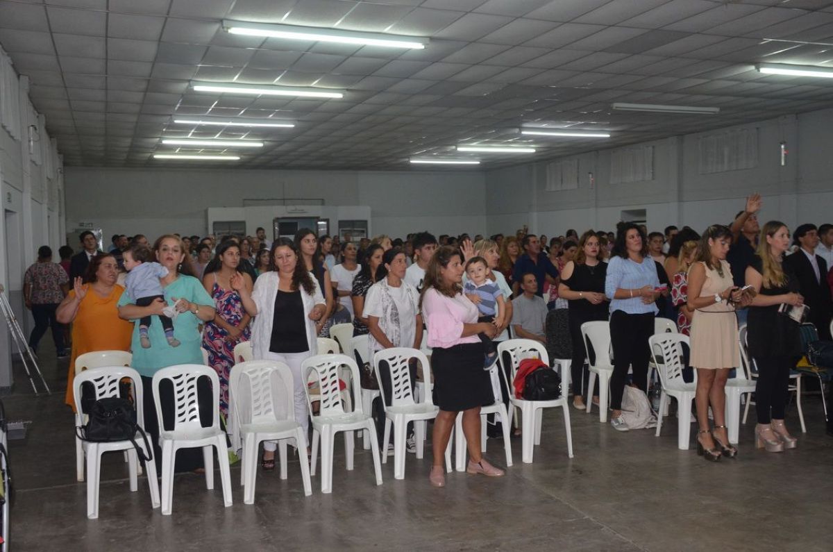 Se presentó la Evangelista Dina Santamaría