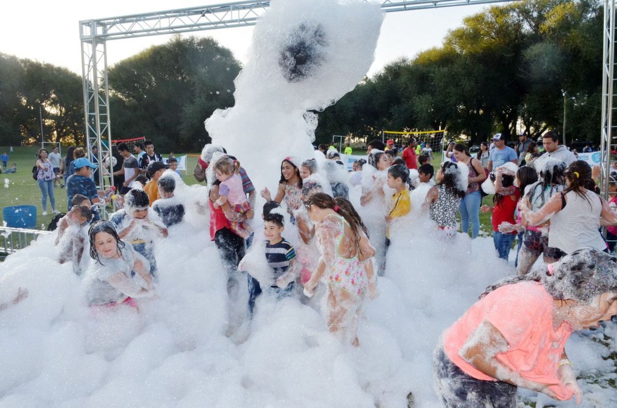 Espectacular cierre de 'Viví el verano' en el balneario
