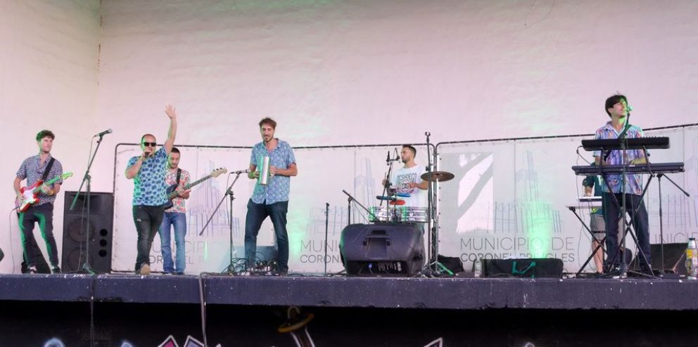 Espectacular cierre de 'Viví el verano' en el balneario