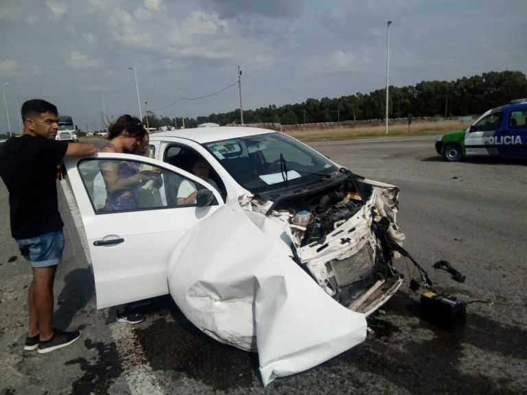 Violento choque en el cruce de las rutas 3 y 85: una mujer ...