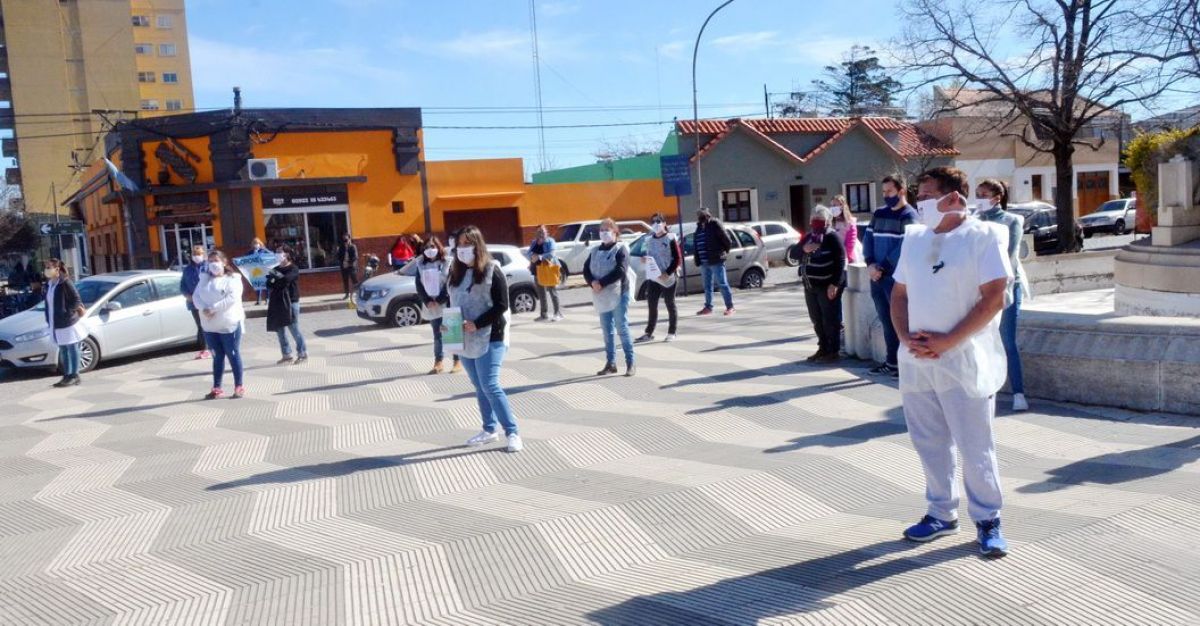 Matzkin recibió al personal de  salud luego de la marcha pacífica