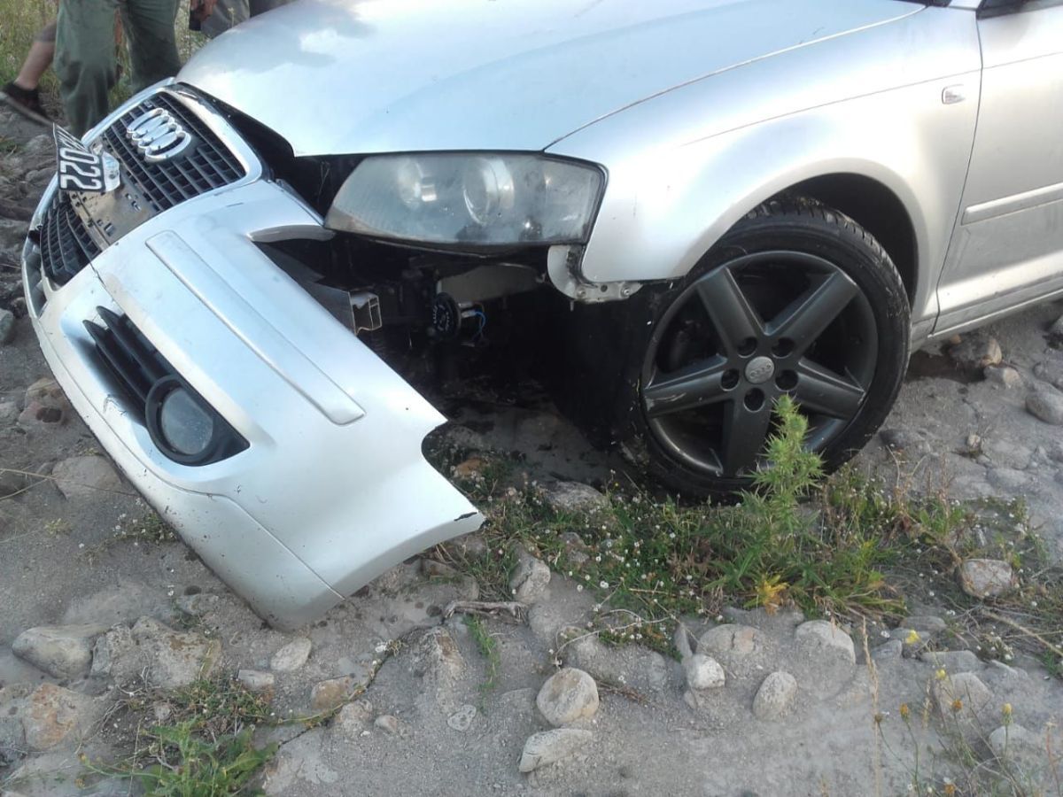 Un vehículo cayó al Dique, sus tres ocupantes se salvaron