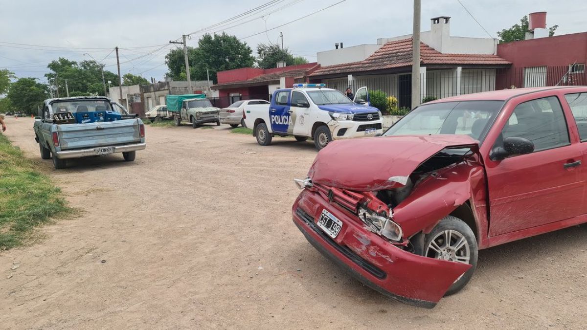Chocaron un auto con una camioneta: 3 heridos leves | El Orden de Pringles