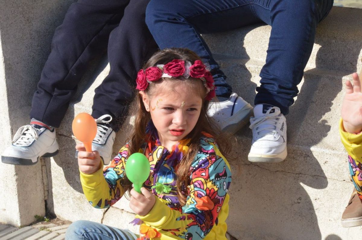 Los 'peques' del  Jardín N° 910 presentaron sus buzos de egresados.